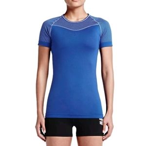 Nike Women's Dri-Fit Pro Hypercool Train Short Sleeves Shirt XL